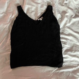 Plain black cropped tank top